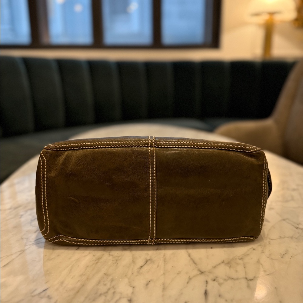 CÉLINE Boogie Bag — olive/khaki leather, gold hardware, Made in Italy. - Picture 5 of 9